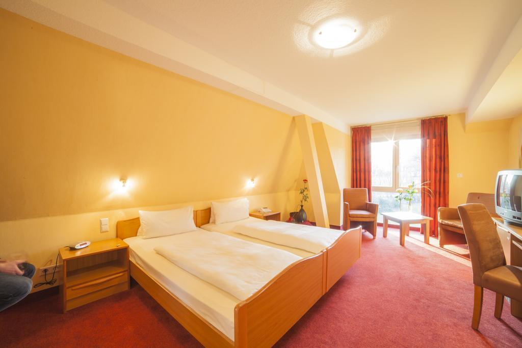 Hotel Backenkoehler Ganderkesee Exterior foto